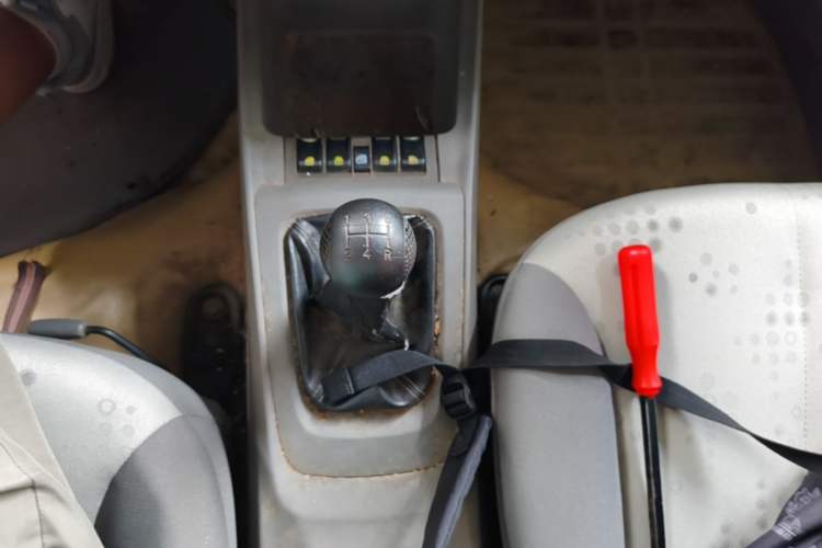 Used Chevrolet Sail 2013 Sedan 1.2L Manual Fashion Edition Gear Lever
