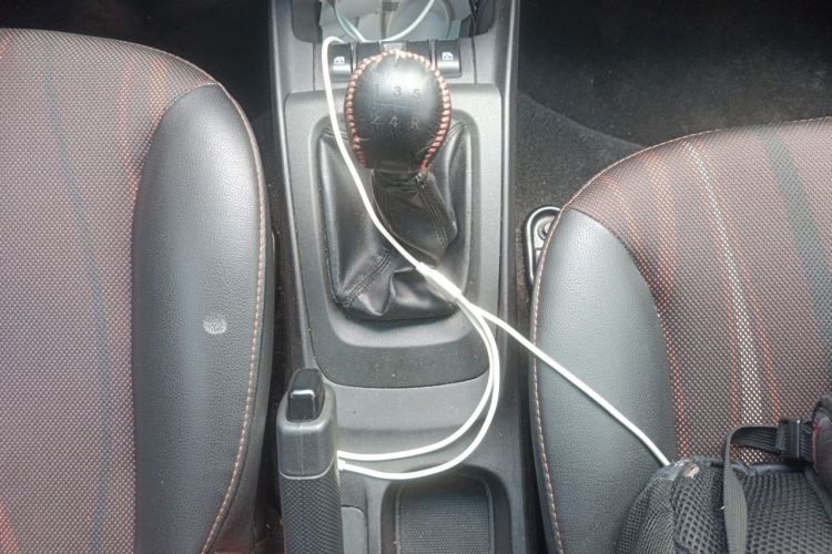Used Chevrolet Sail 2013 Sedan 1.2L Manual Fashionable Happiness Edition Gear Lever
