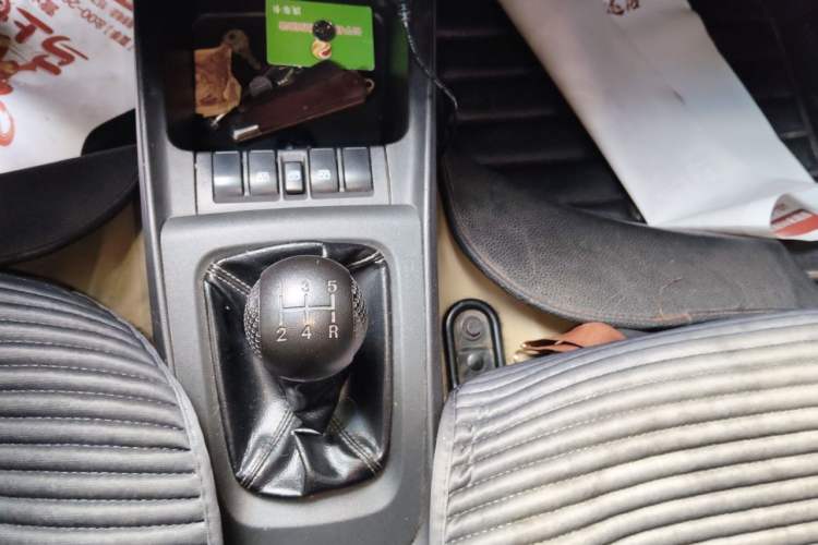 Used Chevrolet Sail 2013 Sedan 1.2L Manual Fashion Edition Gear Lever