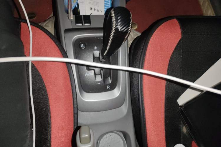 Used Chevrolet Sail 2013 Hatchback 1.2L AMT Ideal Edition Gear Lever