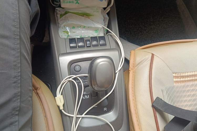 Used Chevrolet Sail 2013 Sedan 1.4L AMT Enjoy Edition Gear Lever
