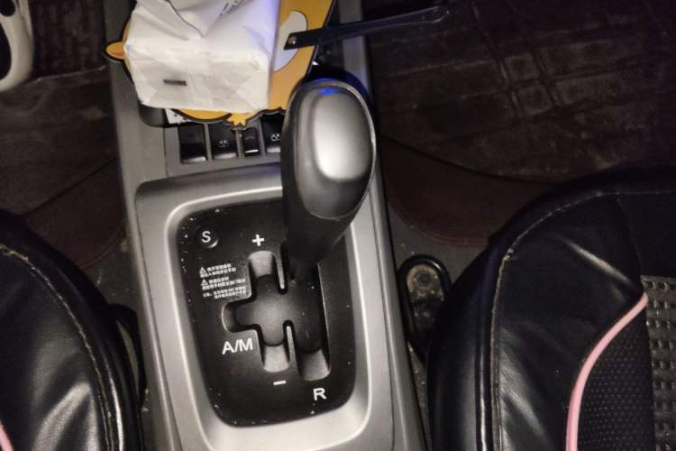 Used Chevrolet Sail 2013 Sedan 1.4L AMT Enjoy Edition Gear Lever