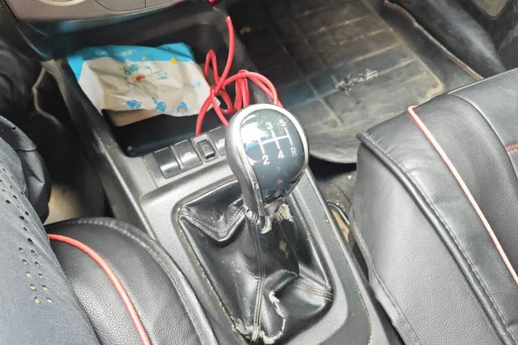 Used Chevrolet Sail 2013 Sedan 1.4L Manual Ideal Happiness Edition Gear Lever