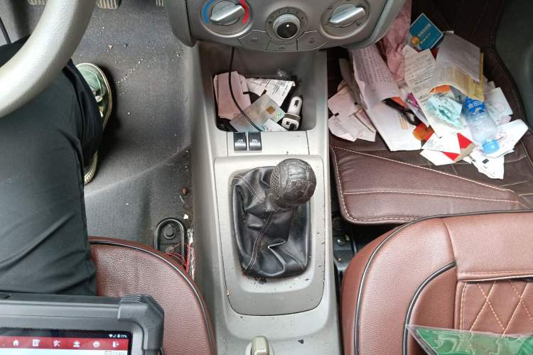 Used Chevrolet Sail 2013 Sedan 1.2L Manual Warm Edition Gear Lever