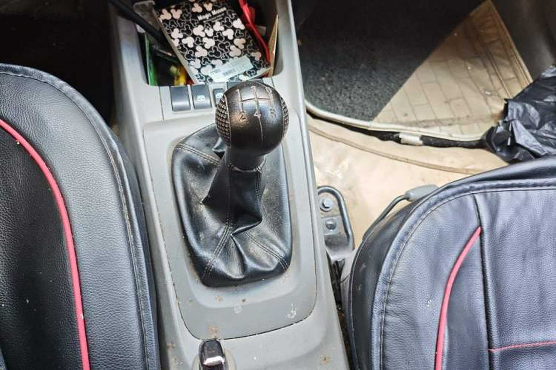Used Chevrolet Sail 2013 Sedan 1.4L Manual Elegance Edition Gear Lever
