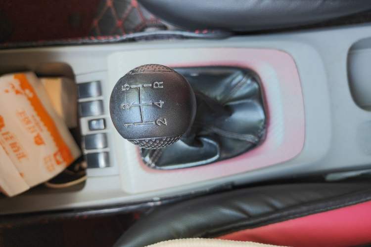 Used Chevrolet Sail 2013 Sedan 1.4L Manual Happiness Edition II Gear Lever