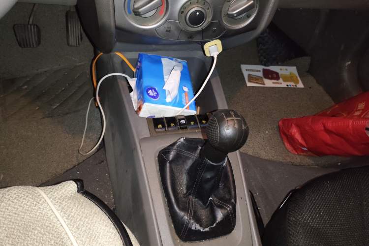 Used Chevrolet Sail 2013 Sedan 1.4L Manual Ideal Happiness Edition Gear Lever