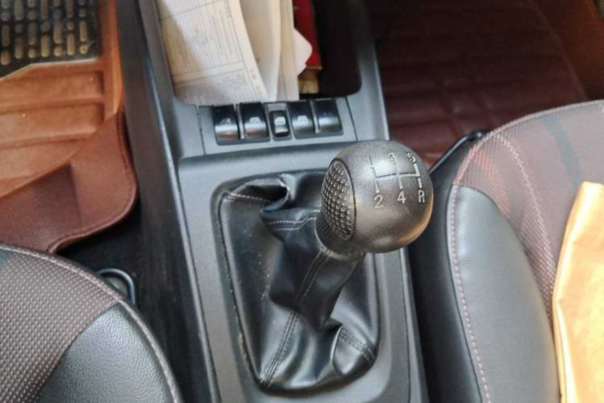 Used Chevrolet Sail 2013 Sedan 1.4L Manual Ideal Happiness Edition Gear Lever
