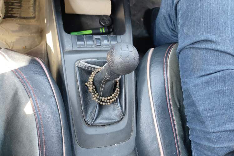 Used Chevrolet Sail 2013 Sedan 1.4L Manual - Youyi Happiness Edition Gear Lever