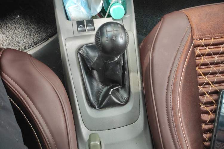Used Chevrolet Sail 2013 Sedan 1.2L Manual Fashion Edition Gear Lever