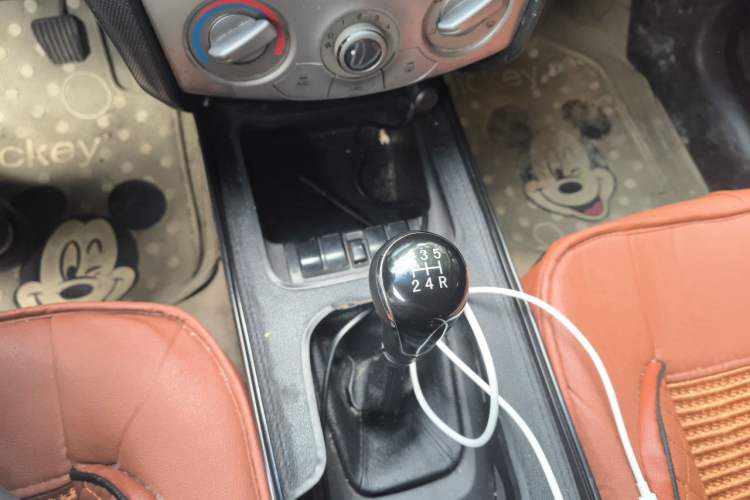 Used Chevrolet Sail 2013 Sedan 1.2L Manual Fashion Edition Gear Lever