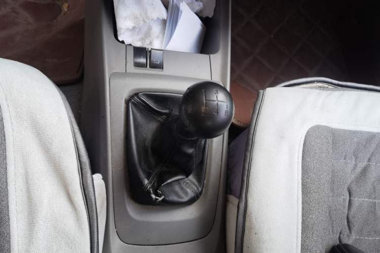 Used Chevrolet Sail 2013 Sedan 1.2L Manual Warm Edition Gear Lever