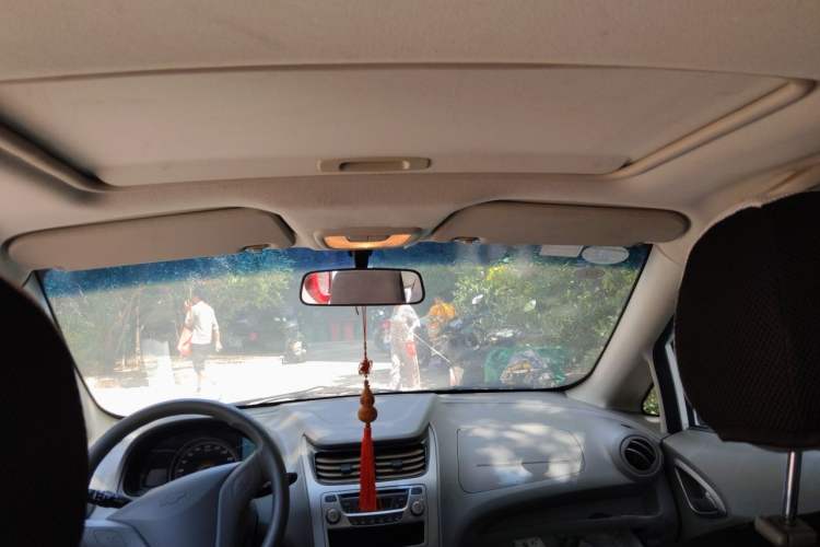 Used Chevrolet Sail 2013 Sedan 1.4L AMT Enjoy Edition Headliner