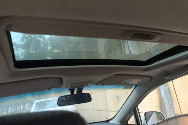 Used Chevrolet Sail 2013 Sedan 1.4L Manual - Youyi Happiness Edition Headliner