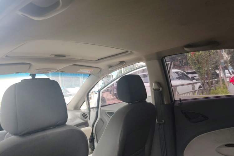 Used Chevrolet Sail 2013 Sedan 1.4L Manual Happiness Edition II Headliner