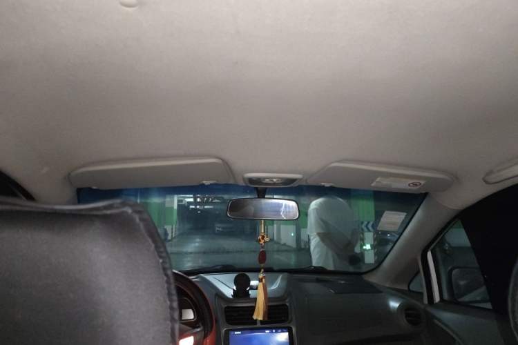 Used Chevrolet Sail 2013 Hatchback 1.2L AMT Ideal Edition Headliner