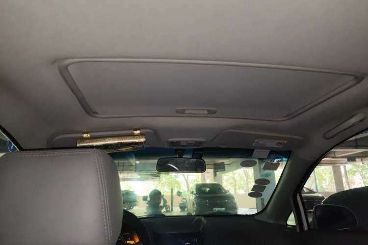 Used Chevrolet Sail 2013 Sedan 1.4L AMT Enjoy Edition Headliner