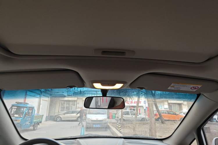 Used Chevrolet Sail 2013 Sedan 1.4L AMT Enjoy Edition Headliner