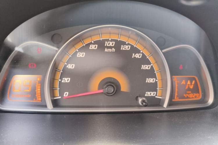 Used Chevrolet Sail 2013 Sedan 1.4L AMT Enjoy Edition Instrument Cluster