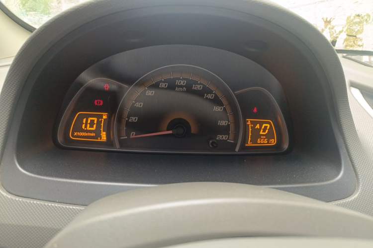 Used Chevrolet Sail 2013 Sedan 1.4L AMT Enjoy Edition Instrument Cluster