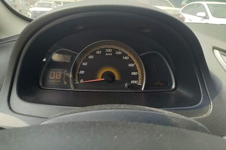 Used Chevrolet Sail 2013 Sedan 1.4L Manual - Youyi Happiness Edition Instrument Cluster