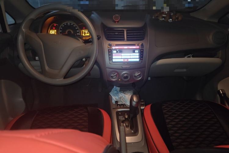 Used Chevrolet Sail 2013 Sedan 1.2L AMT Ideal Edition Interior 2