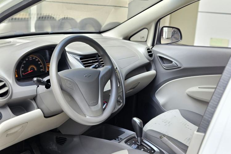 Used Chevrolet Sail 2013 Sedan 1.2L AMT Ideal Edition Interior 5