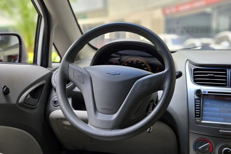 Used Chevrolet Sail 2013 Sedan 1.2L AMT Ideal Edition Interior 7