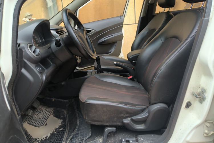 Used Chevrolet Sail 2013 Sedan 1.4L Manual - Youyi Happiness Edition Left Front Seat