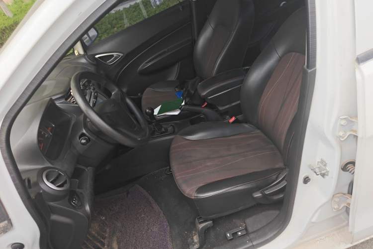 Used Chevrolet Sail 2013 Sedan 1.4L Manual Ideal Happiness Edition Left Front Seat