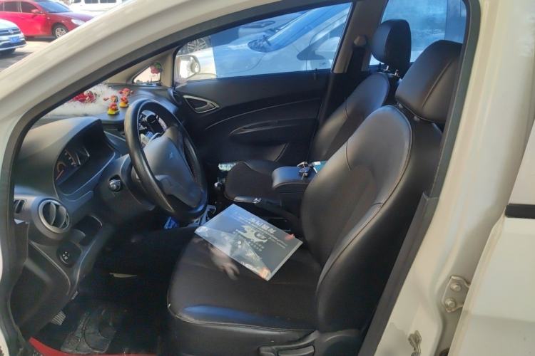 Used Chevrolet Sail 2013 Sedan 1.4L Manual Ideal Happiness Edition Left Front Seat