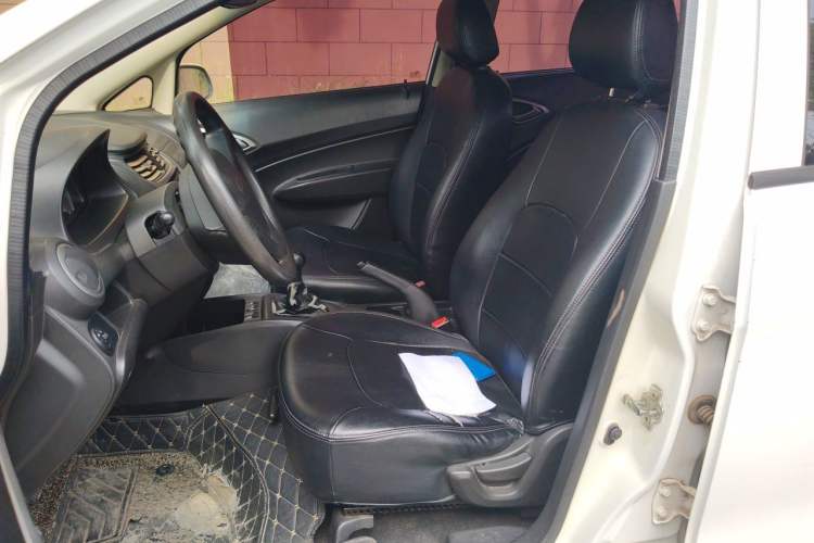 Used Chevrolet Sail 2013 Sedan 1.2L Manual Ideal Edition Left Front Seat