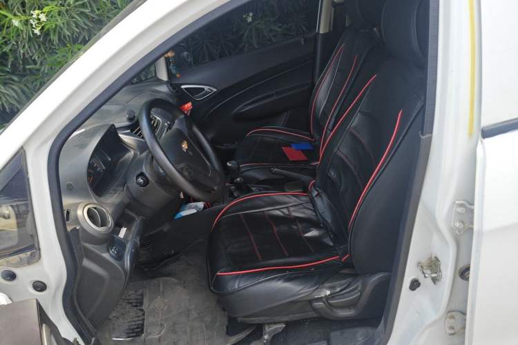 Used Chevrolet Sail 2013 Sedan 1.4L Manual Ideal Happiness Edition Left Front Seat