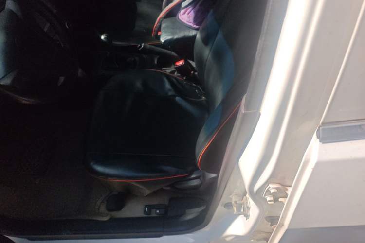 Used Chevrolet Sail 2013 Sedan 1.4L Manual Ideal Happiness Edition Left Front Seat