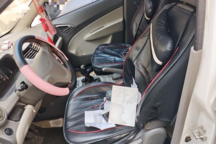 Used Chevrolet Sail 2013 Sedan 1.4L Manual Elegance Edition Left Front Seat