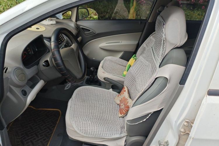 Used Chevrolet Sail 2013 Hatchback 1.2L Manual Warm Edition Left Front Seat