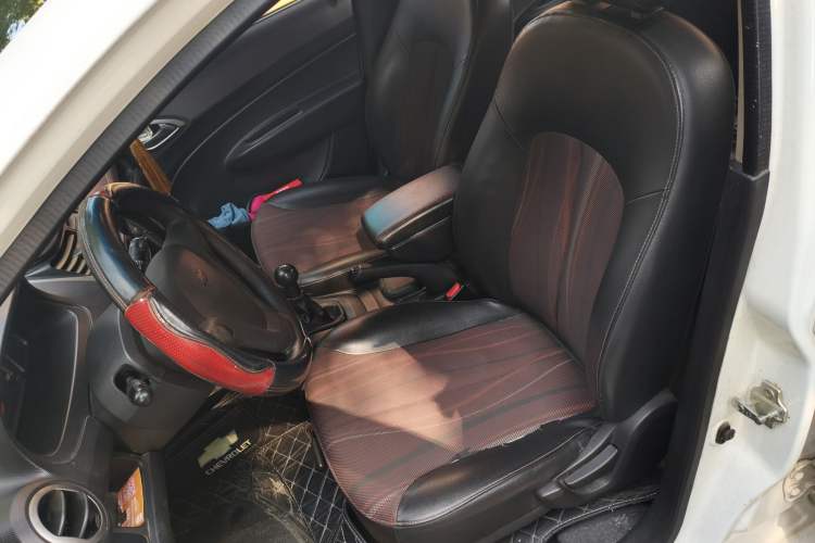 Used Chevrolet Sail 2013 Sedan 1.2L Manual Fashionable Happiness Edition Left Front Seat