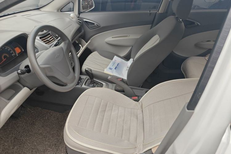Used Chevrolet Sail 2013 Sedan 1.4L AMT Enjoy Edition Left Front Seat