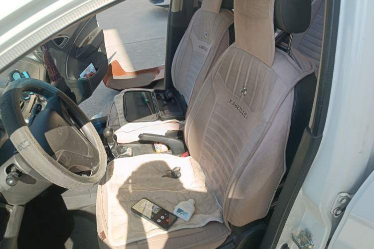 Used Chevrolet Sail 2013 Sedan 1.2L Manual Fashionable Happiness Edition Left Front Seat