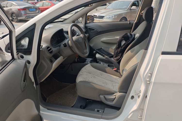 Used Chevrolet Sail 2013 Sedan 1.2L Manual Fashion Edition Left Front Seat