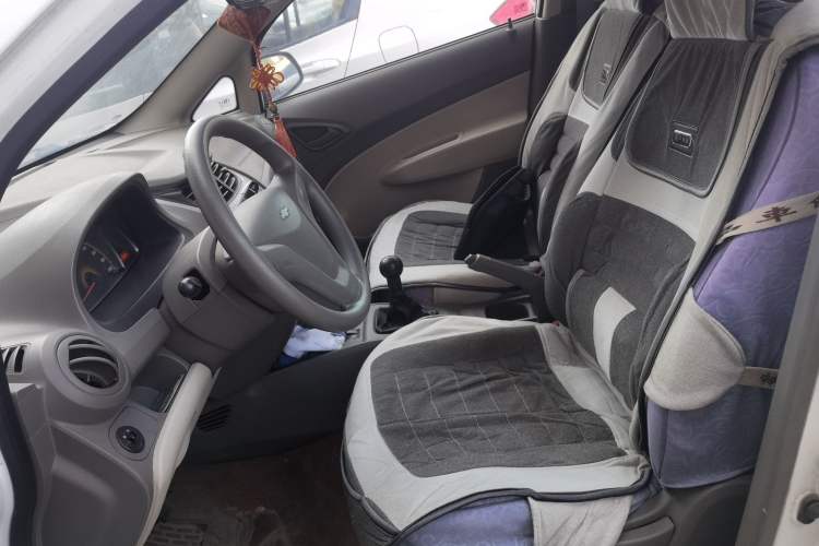 Used Chevrolet Sail 2013 Sedan 1.2L Manual Warm Edition Left Front Seat