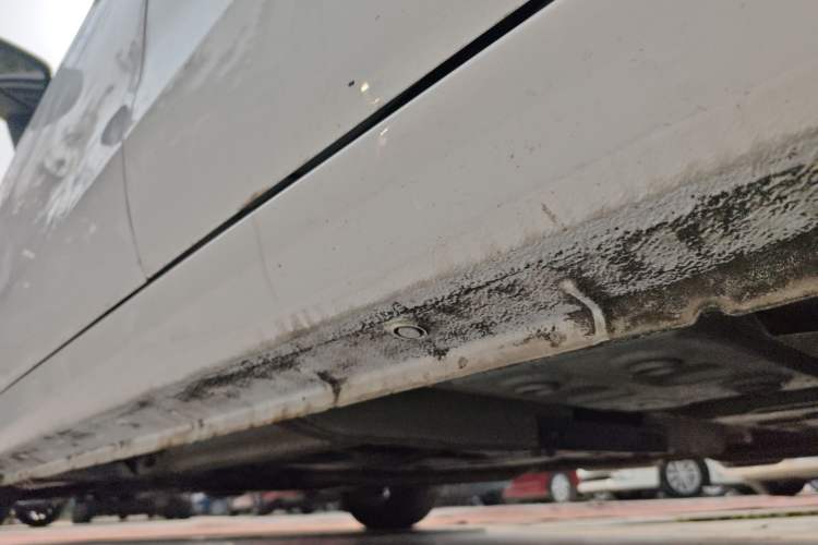 Used Chevrolet Sail 2013 Sedan 1.2L Manual Fashion Edition Left Side Sill