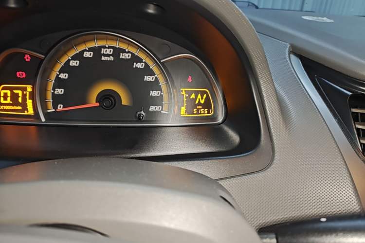Used Chevrolet Sail 2013 Sedan 1.4L AMT Enjoy Edition Odometer Close Up