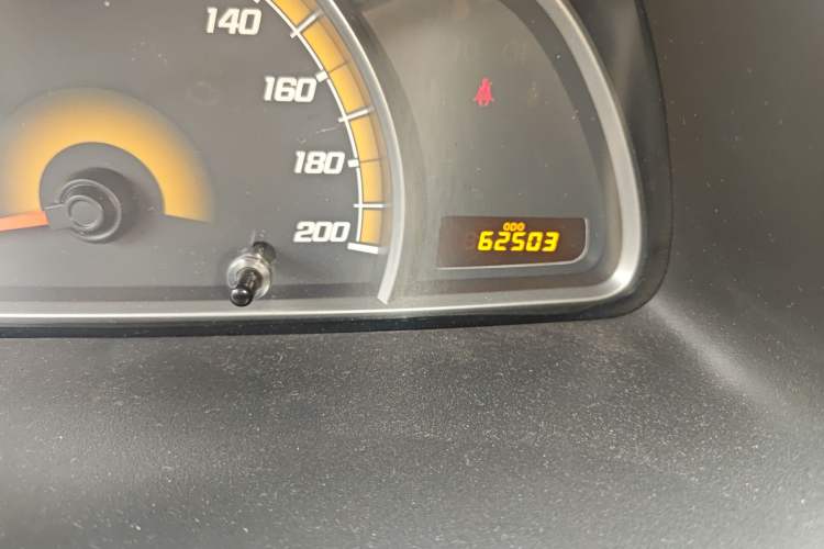 Used Chevrolet Sail 2013 Sedan 1.4L Manual - Youyi Happiness Edition Odometer Close Up