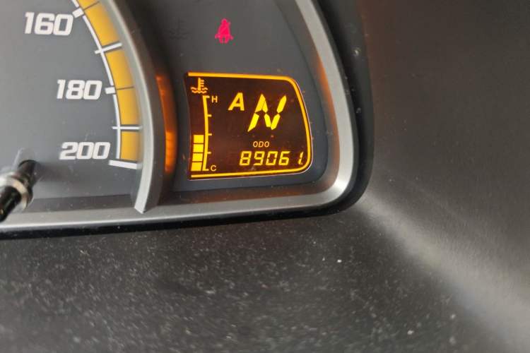 Used Chevrolet Sail 2013 Sedan 1.4L AMT Enjoy Edition Odometer Close Up