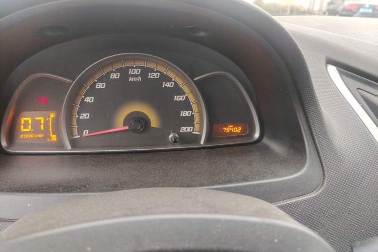 Used Chevrolet Sail 2013 Sedan 1.4L Manual Ideal Happiness Edition Odometer Close Up