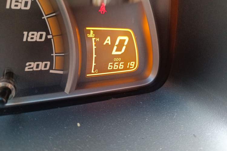 Used Chevrolet Sail 2013 Sedan 1.4L AMT Enjoy Edition Odometer Close Up