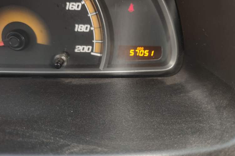 Used Chevrolet Sail 2013 Sedan 1.2L Manual Happiness Edition Odometer Close Up