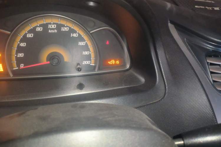 Used Chevrolet Sail 2013 Sedan 1.2L Manual Fashionable Happiness Edition Odometer Close Up