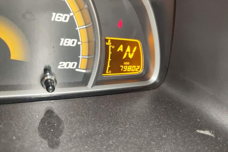 Used Chevrolet Sail 2013 Sedan 1.4L AMT Enjoy Edition Odometer Close Up